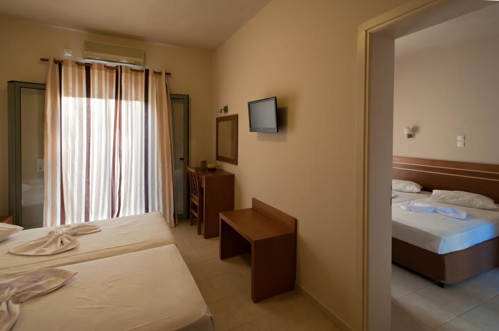 Hotel Sias Resort Agios Avgoustinos Buitenkant foto