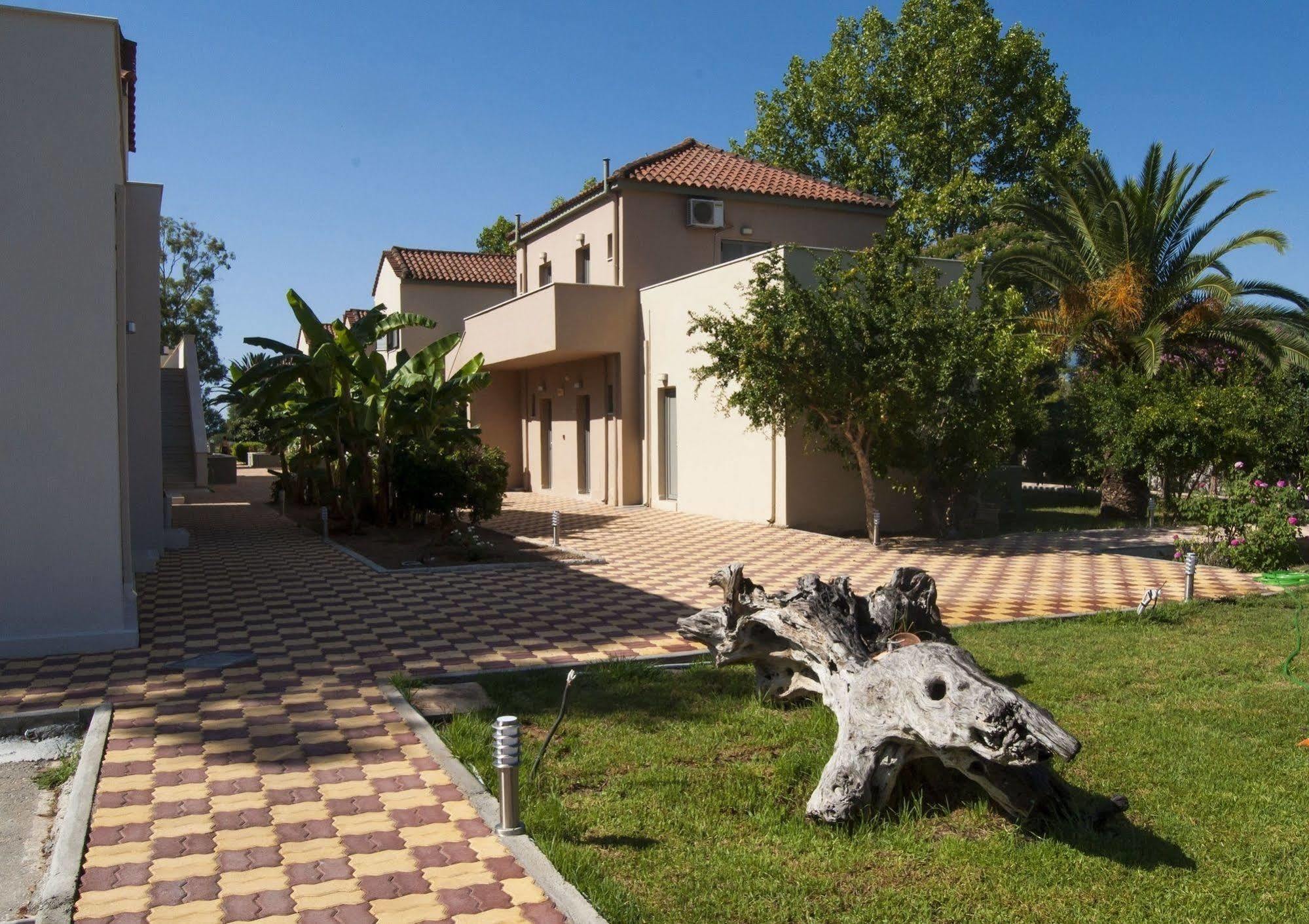 Hotel Sias Resort Agios Avgoustinos Buitenkant foto