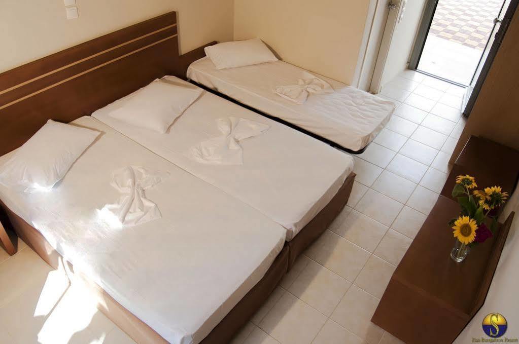 Hotel Sias Resort Agios Avgoustinos Buitenkant foto